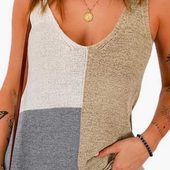 Tops - Extra large neutral, color block sleeveless V neck knit top NWOT